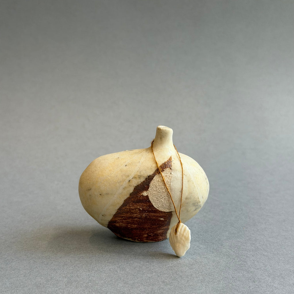 Rattling Pebble Bottle - Penarlâg [Three Sizes Available]