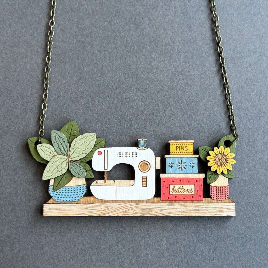 HSC Happy Shelf Necklace ‘Sewing Shelf’