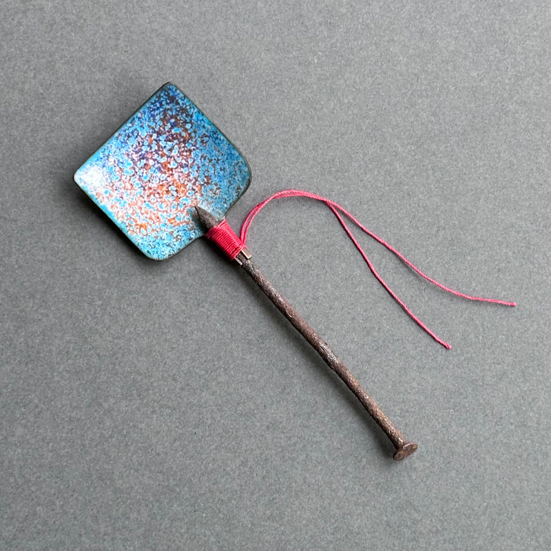 Decorative Enamel Spoon 'Thin Nail’