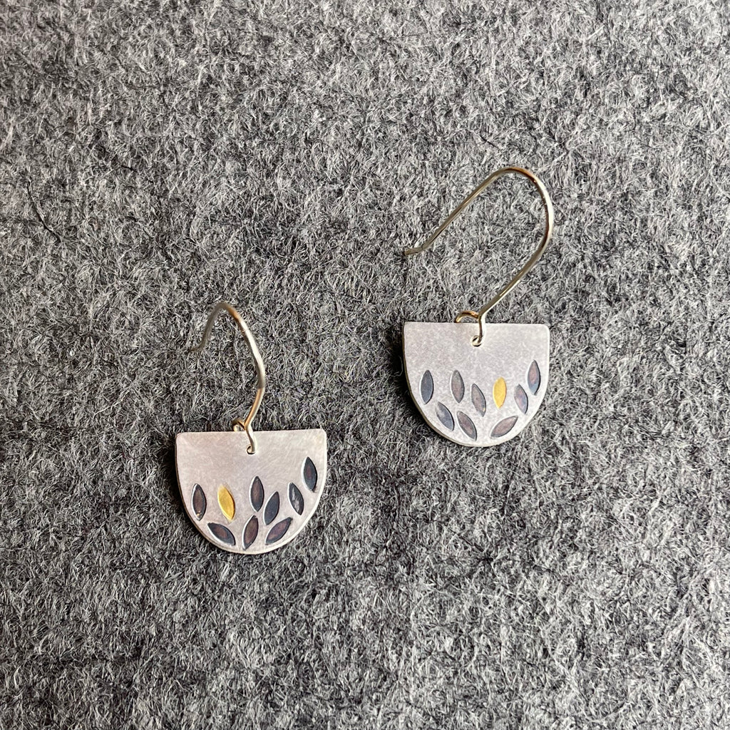 Small Gathered Leaves Earrings
